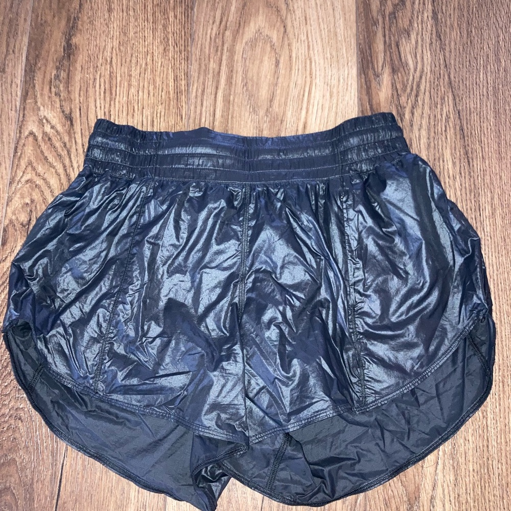 Lululemon women’s Black Running Shorts - Lightweight Active Shorts size m